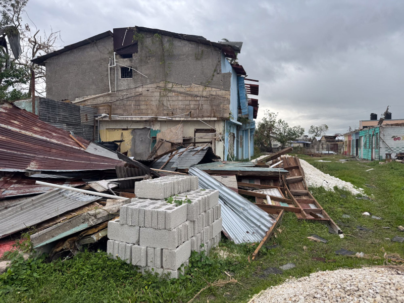 聯合國世界氣象組織（WMO）人員方坦（Anne-Claire Fontan）指出：「對牙買加而言，這將是本世紀以來最猛烈的風暴。」